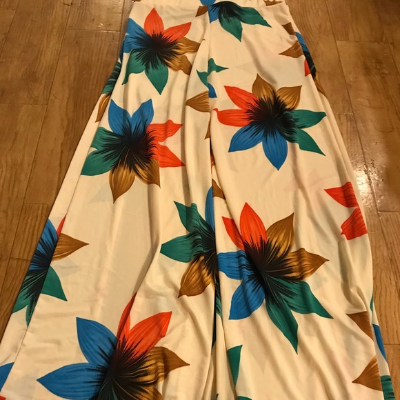 Floral pants with Thigh High Slit on sides - Picture 2 of 8